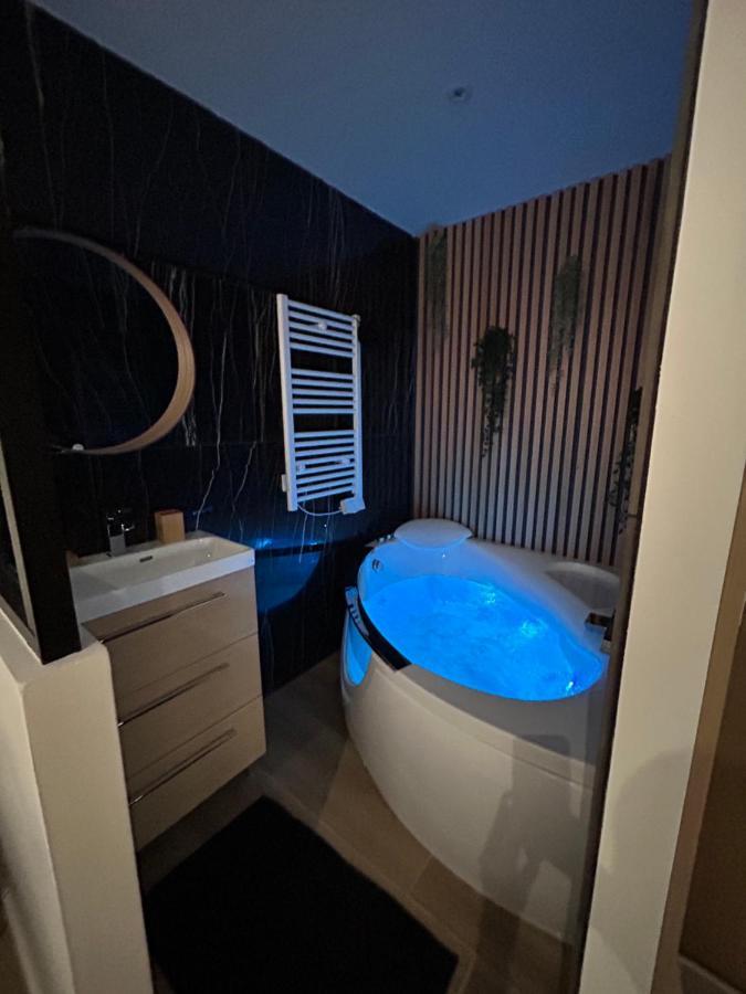 Ferienwohnung T4 Jolie Vue Avec Jaccuzzi Vitrolles  Exterior foto