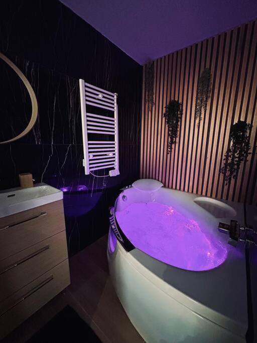 Ferienwohnung T4 Jolie Vue Avec Jaccuzzi Vitrolles  Exterior foto